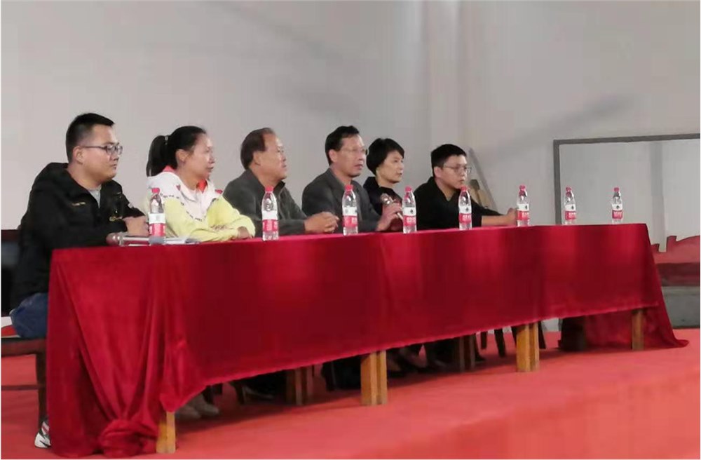 武昌区文明办领导莅临申慱官网 为军运会志愿者加油鼓劲