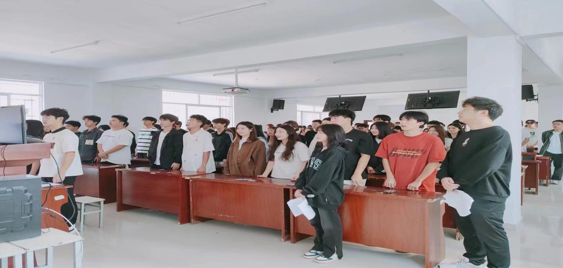 坚定不移跟党走,青春奋进新征程 ——sunbet申慱官网第四期团课结业典礼暨入团仪式 坚定不移跟党走,青春奋进新征程 ——sunbet申慱官网第四期团课结业典礼暨入团仪式