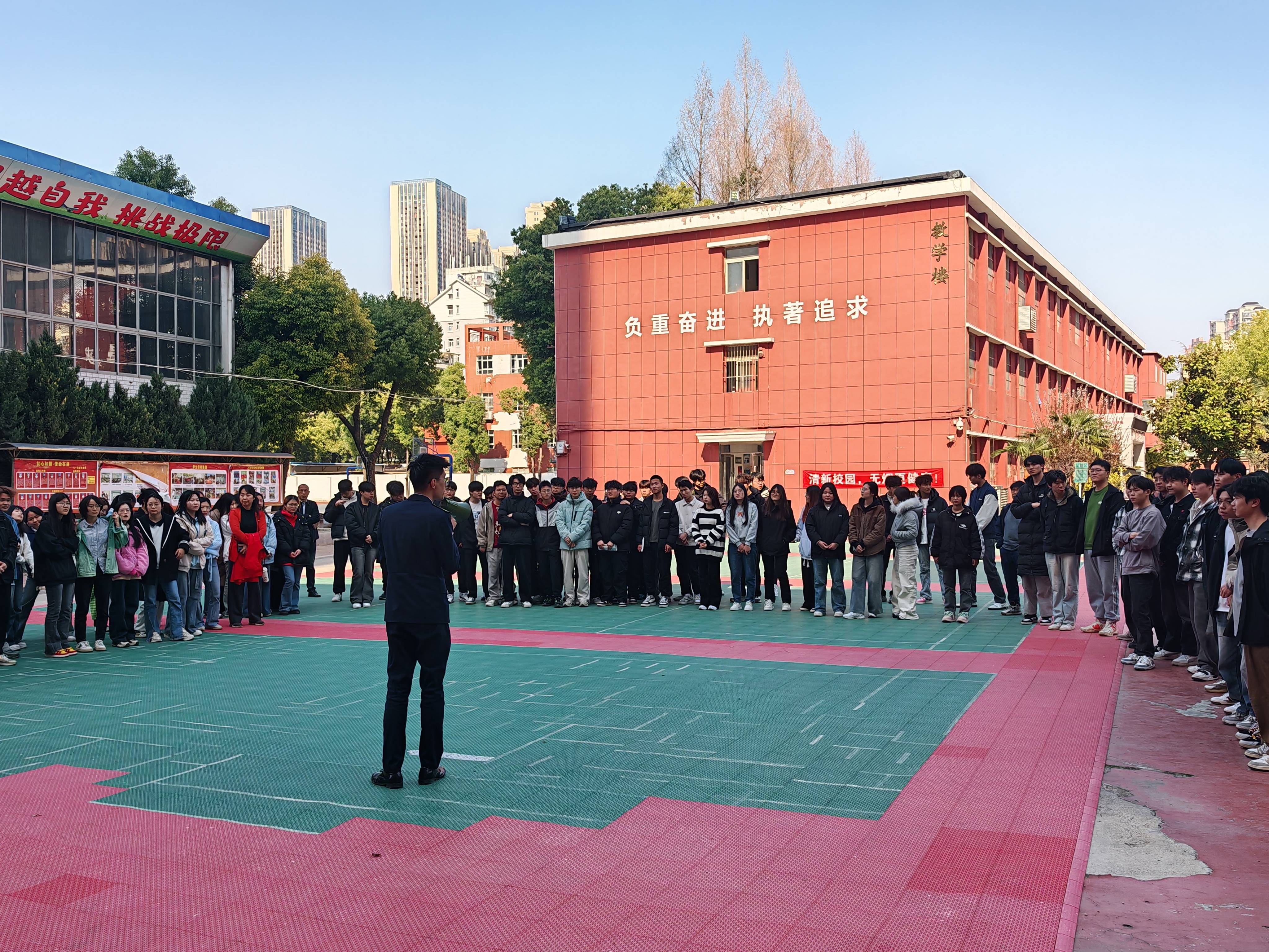 申慱官网开展消防宣传系列活动,共筑校园“防火墙” 申慱官网开展消防宣传系列活动,共筑校园“防火墙”