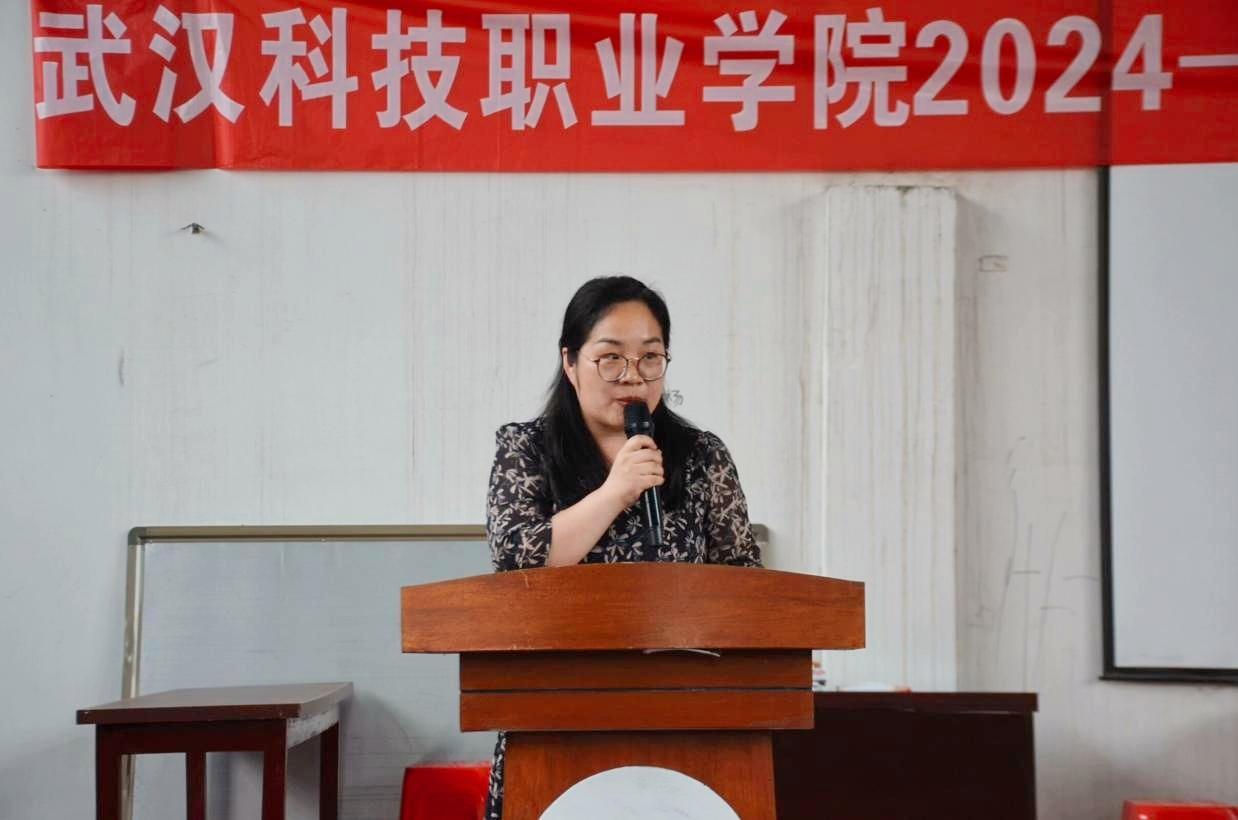 以青春之名，赴时代之约 ——sunbet申慱官网2024-2025学年“五四”表彰大会暨文艺汇演隆重举办