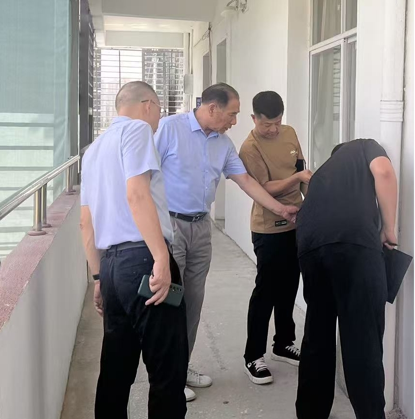 筑牢开学安全线,护航新学期启航 —— 申慱官网开展2025年秋季学期开学大检查 筑牢开学安全线,护航新学期启航 —— 申慱官网开展2025年秋季学期开学大检查