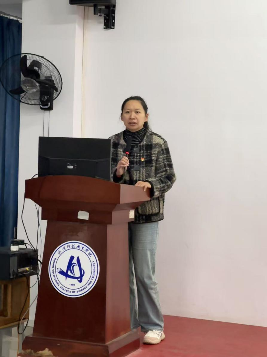淬炼初心强作风 砥砺奋进启新程—— sunbet申慱官网举行预备党员宣誓仪式暨作风建设专题学习 淬炼初心强作风 砥砺奋进启新程—— sunbet申慱官网举行预备党员宣誓仪式暨作风建设专题学习