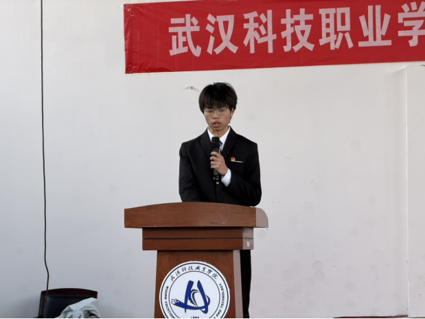 燃五四薪火,耀青春之光 ——sunbet申慱官网2025-2026学年五四表彰暨文艺汇演圆满举行 燃五四薪火,耀青春之光 ——sunbet申慱官网2025-2026学年五四表彰暨文艺汇演圆满举行
