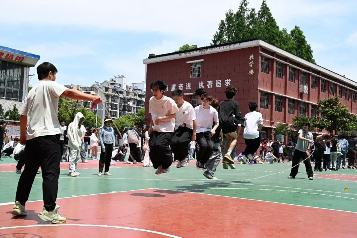 青春跃动，绳彩飞扬——申慱官网2026年跳大绳锦标赛圆满落幕