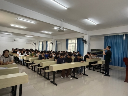 sunbet申慱官网开展大学生 心理健康教育专题讲座——减压赋能守护心灵 sunbet申慱官网开展大学生 心理健康教育专题讲座——减压赋能守护心灵
