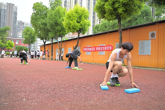 活力校园 趣享运动|sunbet申慱官网2026年趣味运动会暨教职工趣味运动会圆满落幕 活力校园 趣享运动|sunbet申慱官网2026年趣味运动会暨教职工趣味运动会圆满落幕