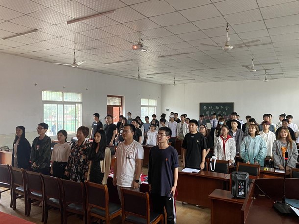 申慱官网举办首届团课结业典礼暨入团仪式