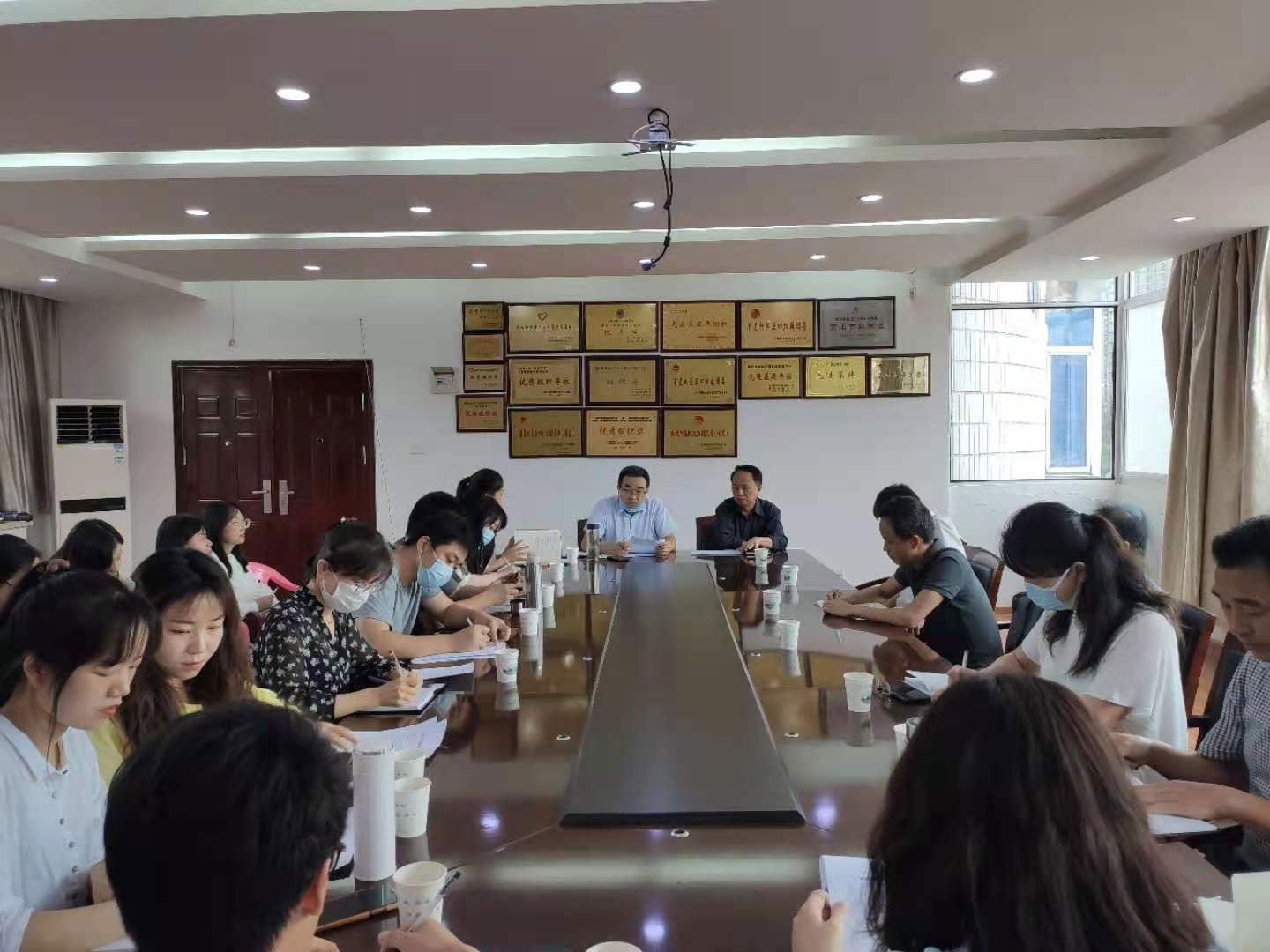 申慱官网召开学习贯彻落实全国职业教育大会教育精神专题学习会