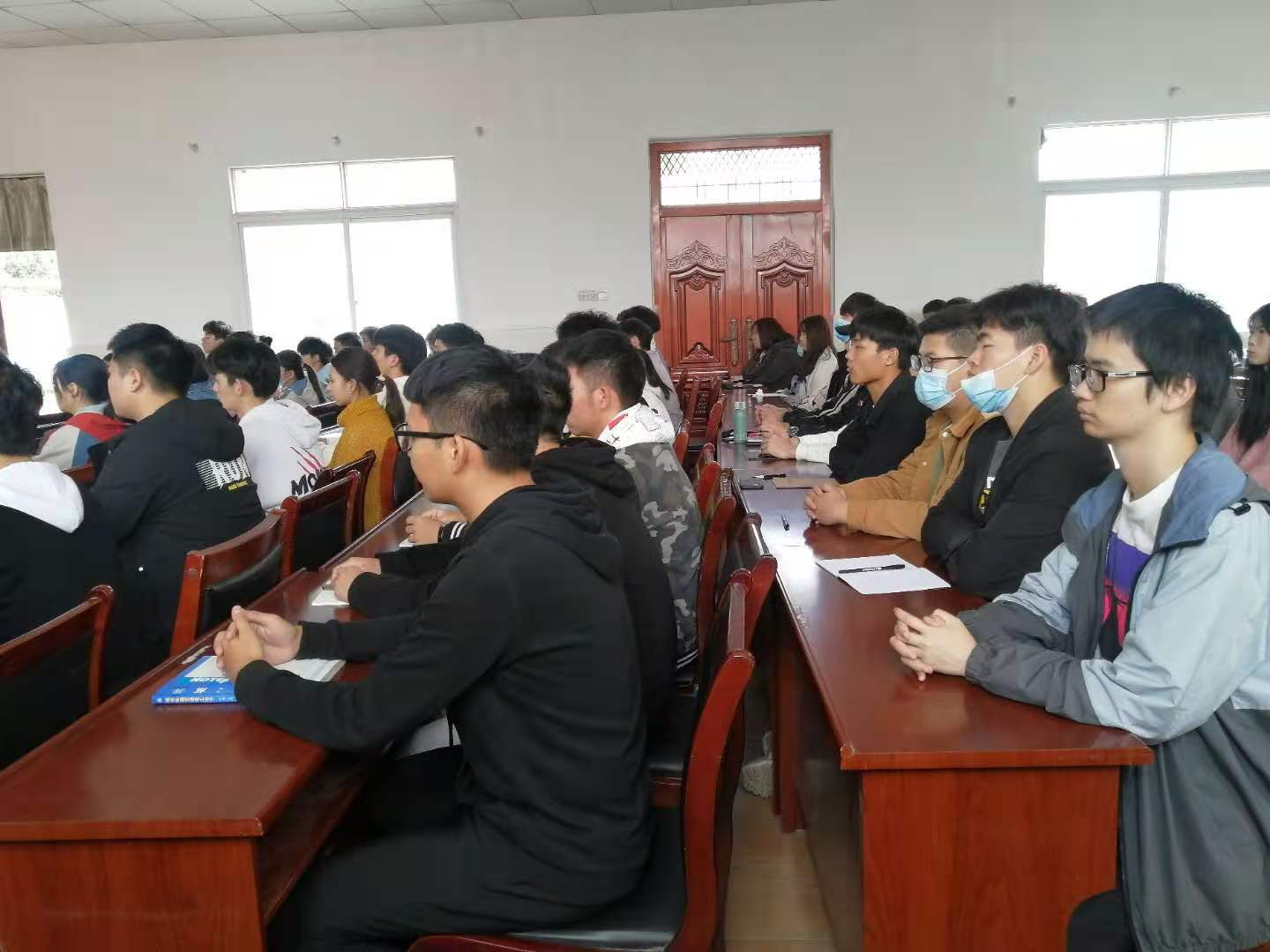 申慱官网举行第三十期业余党校开班仪式 申慱官网举行第三十期业余党校开班仪式