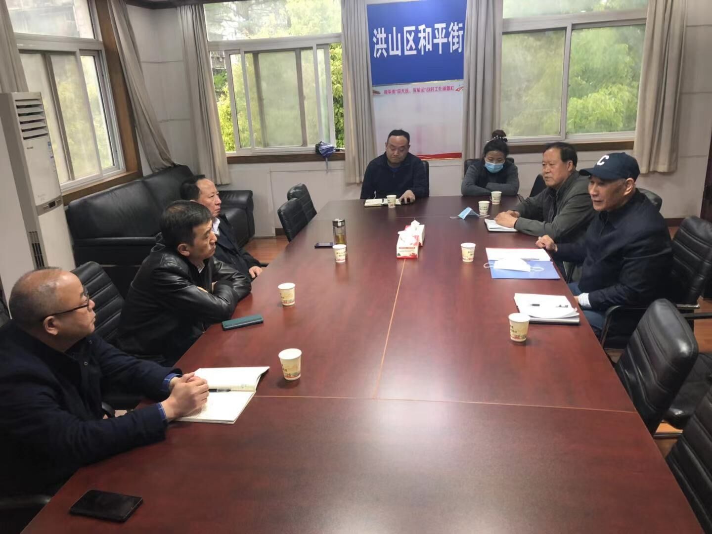申慱官网领导赴和平街工委专题汇报学院党建工作 申慱官网领导赴和平街工委专题汇报学院党建工作